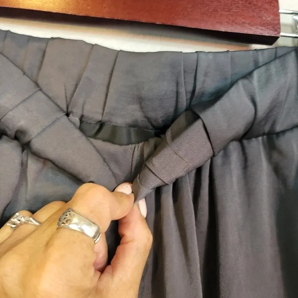 ANIMARI Charcoal Satin Feel Jogger Pants Quiet Luxury Lounge Resort Chic Sporty - Picture 11 of 15